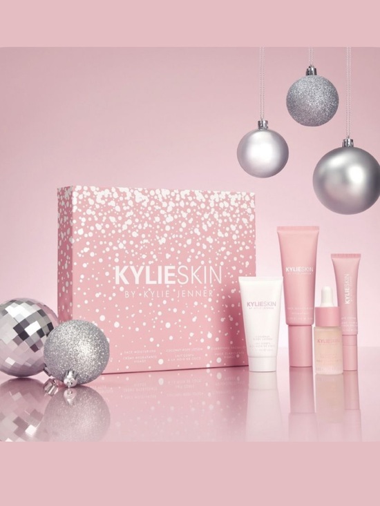 Kylie Cosmetics Other - Kylie skin Kylie's beauty secrets holiday set new in box